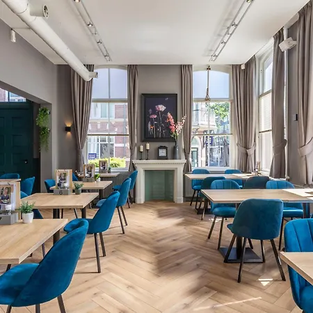 Het Oude Kantongerecht Bed & Breakfast Apeldoorn